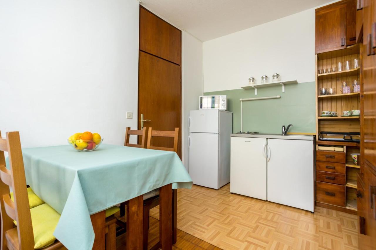 Apartment Jakovac By El-Pi Tours นยีวีเซ ภายนอก รูปภาพ