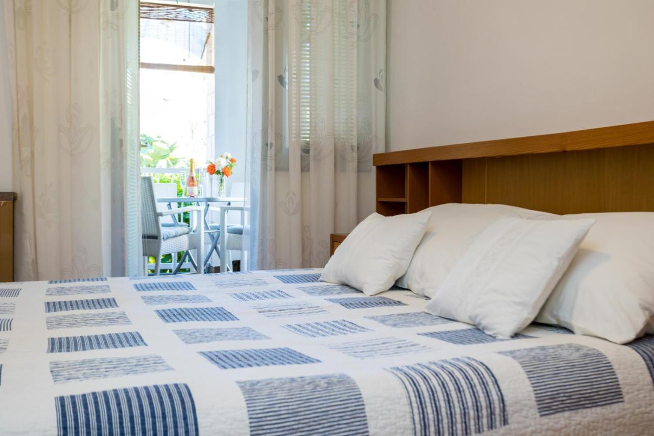 Apartment Jakovac By El-Pi Tours นยีวีเซ ภายนอก รูปภาพ